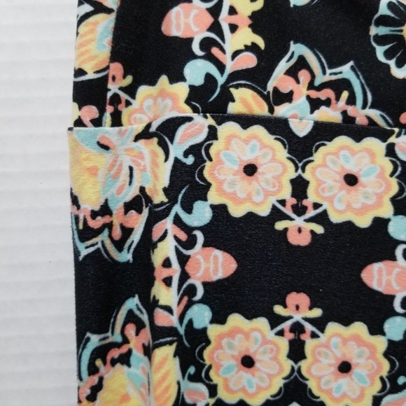 LulaRoe leggings TC Tall & Curvy floral mandala print pull on waist boho 2016 - Picture 3 of 11